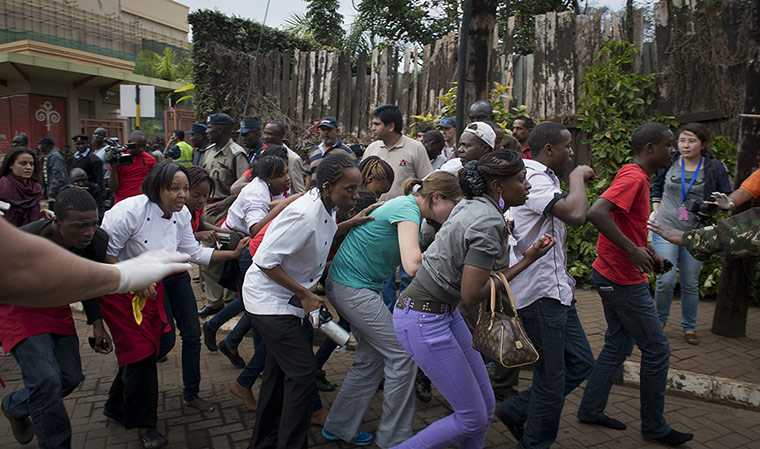 20 Photos: Civilians manage to flee from the Westgate Shopping Centre