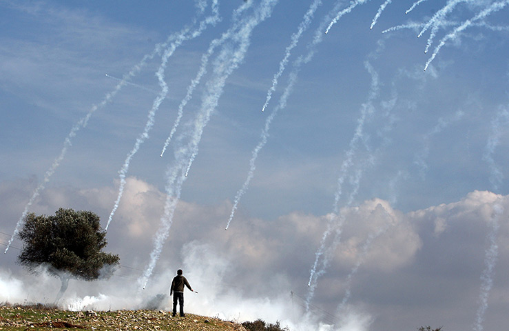 Best of Eyewitness: Israeli soldiers fire tear gas in West bank