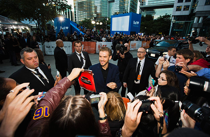 Fifth Estate Gala: Actor Dan Stevens signs autographs as he arrives