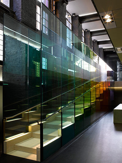 Peter Saville: Kvadrat