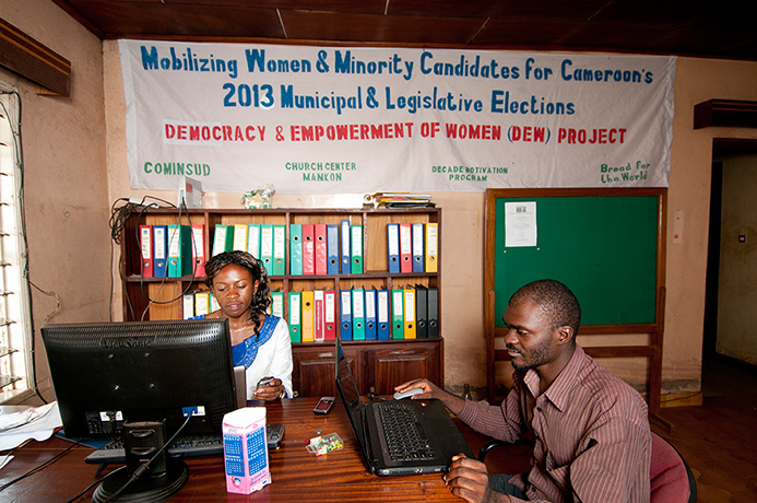 Women & African Politics: COMINSUD Office