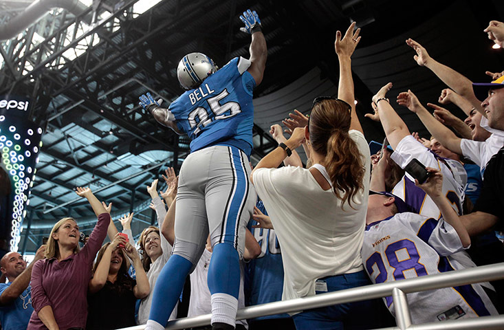 NFL Week One Gallery: Detroit Lions running back Joique Bell jumps