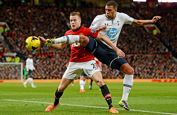 Premier New Years Day : Tottenham Hotspur's Mousa Dembele