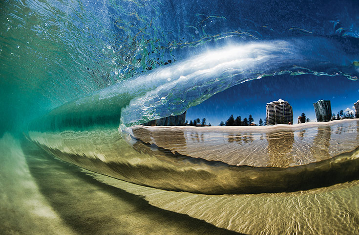 Incredible waves: Kirra in Queensland 