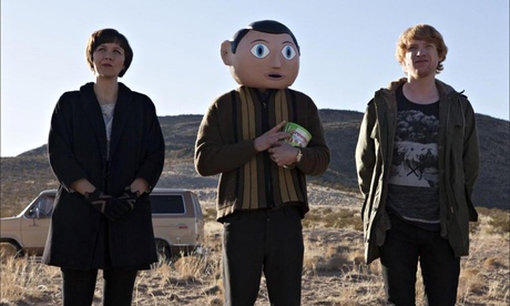 Maggie Hyllenhall, Michael Fassbender and Domhnall Gleeson in Frank