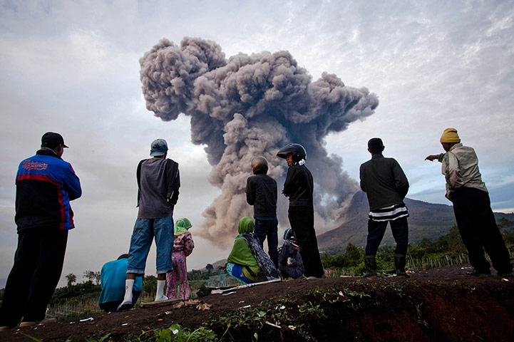 From the agencies: Villagers Panic As Mount Sinabung's Volcanic Ash Reaches Their Homes