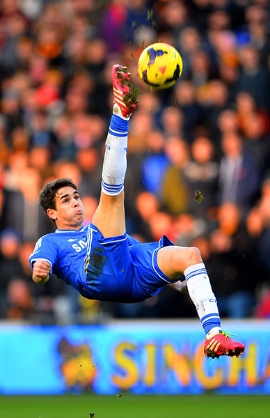 hull v chelsea: Oscar does an overhead kick