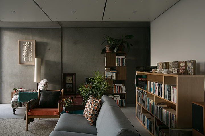 Homes - Concrete house: living area in concrete house