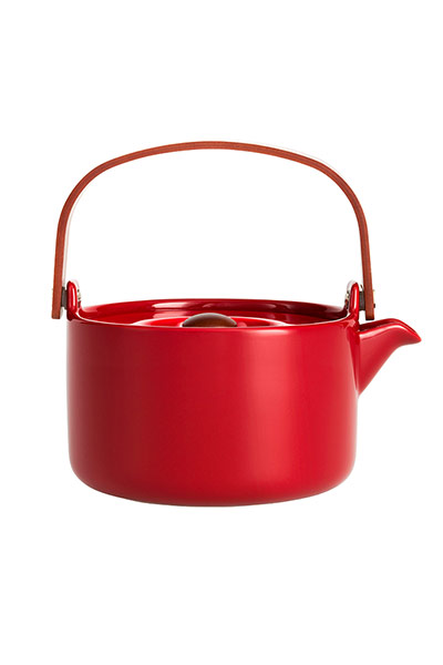 Homes - warm front: red coloured teapot