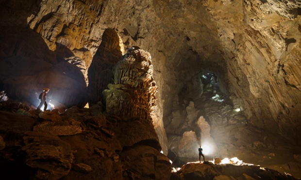 Son Doong contains vast caverns, which fill the 5.5 mile long interior