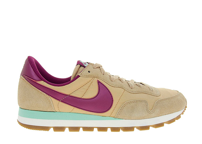 Trainers: Stylish trainers - beige Nike trainers with burgundy tick