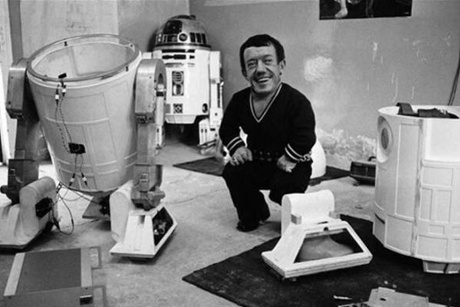 Kenny Baker, who played R2-D2, out of costume.