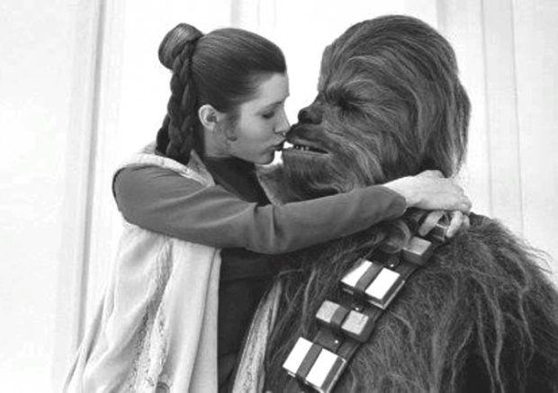 Carrie and Chewie get close.