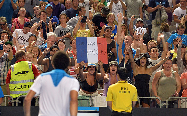 Aussie open day 4: Supporters cheer after Jo-Wilfried Tsong wins