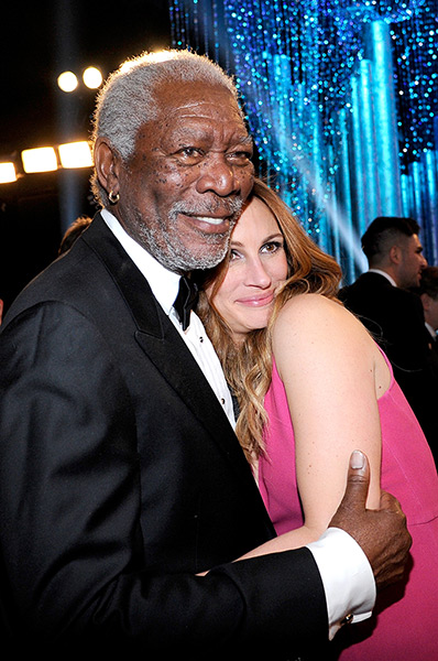 Screen Actors Awards: Actors Morgan Freeman and Julia Roberts backstage 