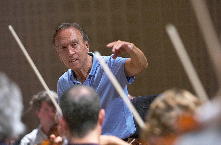 Claudio Abbado: Claudio Abbado conducting at the Lucerne Festival 2005