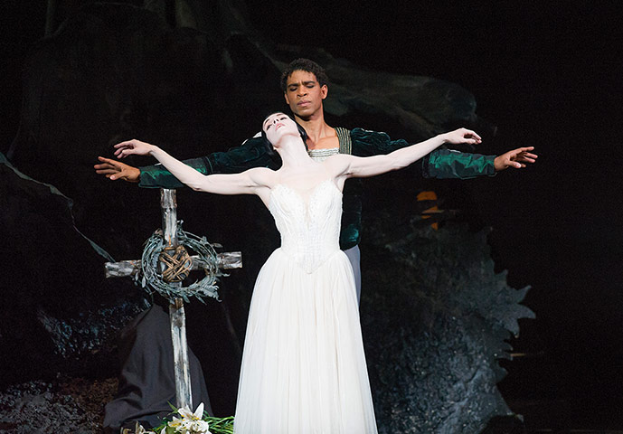 Giselle: Natalia Osipova (Giselle) and Carlos Acosta (Albrecht) 