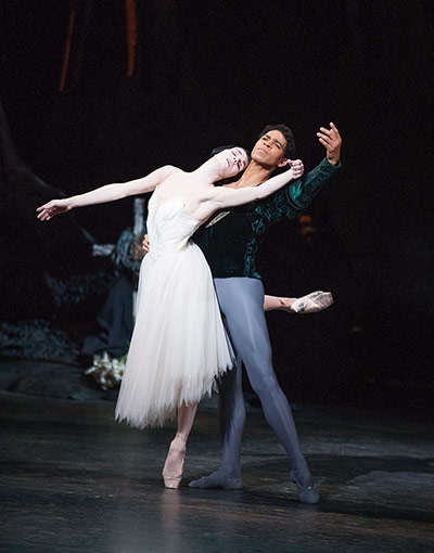 Giselle: Natalia Osipova (Giselle) and Carlos Acosta (Albrecht) 