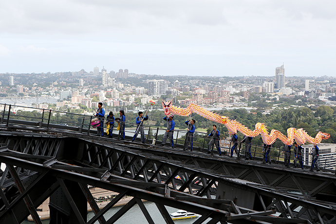 Chinese dragon gallery: Chinese Dragon on Harbour Bridge