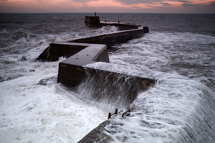 Your Pictures - Zigzag: zigzag shaped breakwater at St. Monan's harbour