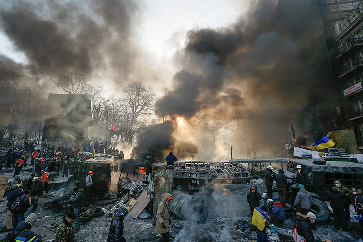 Protests in Ukraine: Protesters continue the anti-government protest in downtown Kiev