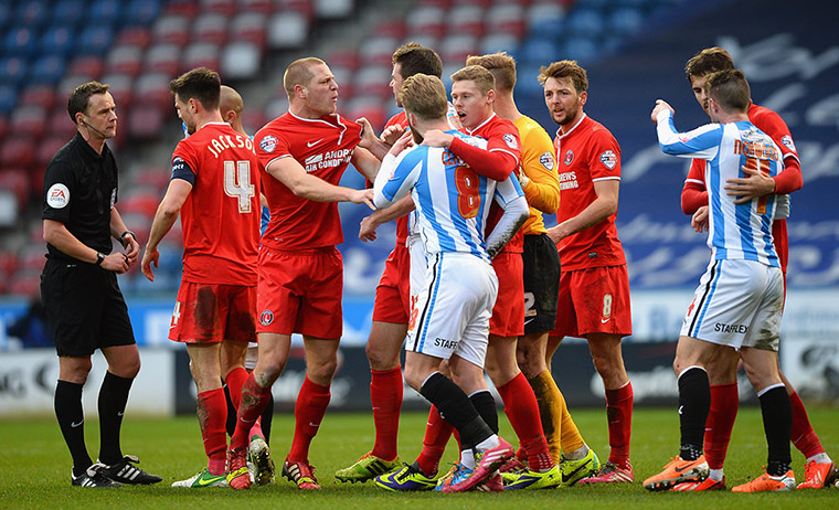 Saturday's games: Tempers flare