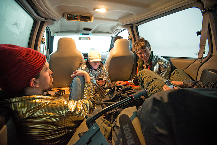 BASE jumping in Utah: BASE jumpers drive out to the Moab Desert