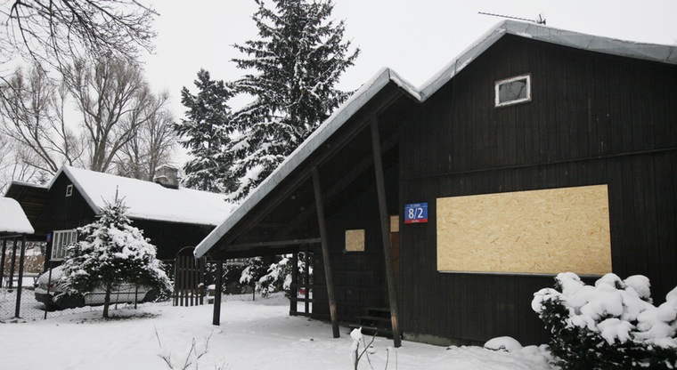 Imitation high lines: A little colony of Finnish-built wooden houses in the government district i