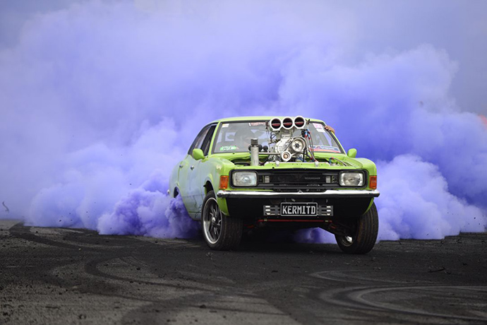 Summernats: Purple smoke 