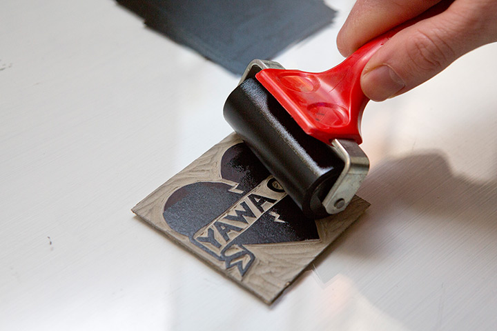 Lino cutting card: Nick Morley linocut card how to for Do Something