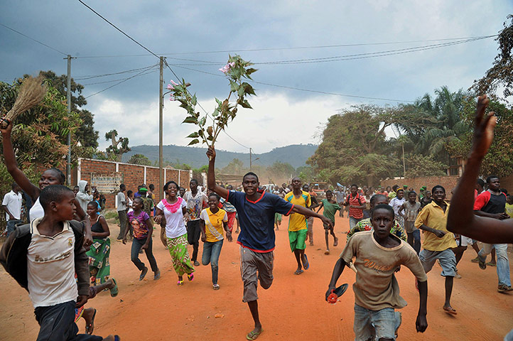 20 Photos: People celebrate after former Seleka rebels were moved out of Bangui