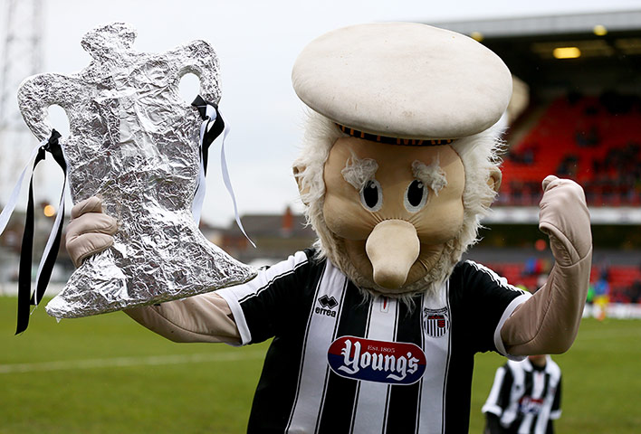 FA Cup 3rd round: Grimsby Town mascot
