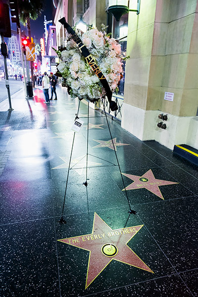 Phil Everly: Flowers placed on the Everly Brothers's Hollywood Walk of Fame star