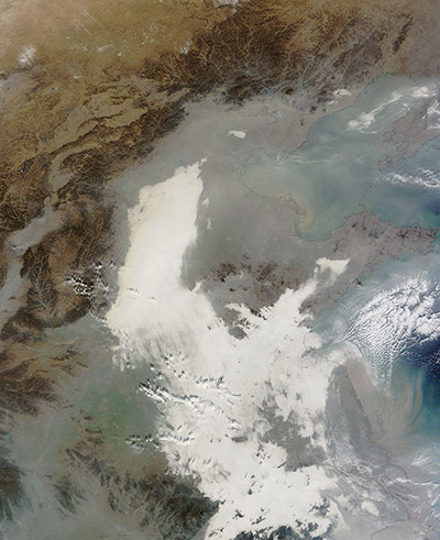 Month in Space: Smog Shrouds Eastern China