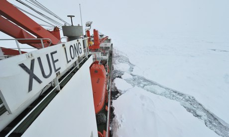 The Chinese icebreaker ship Xue Long broadens an 'ice-breaking runway' in Antarctica