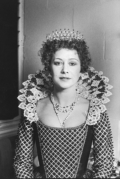 Duchess of Malfi: Backstage portrait of Helen Mirren