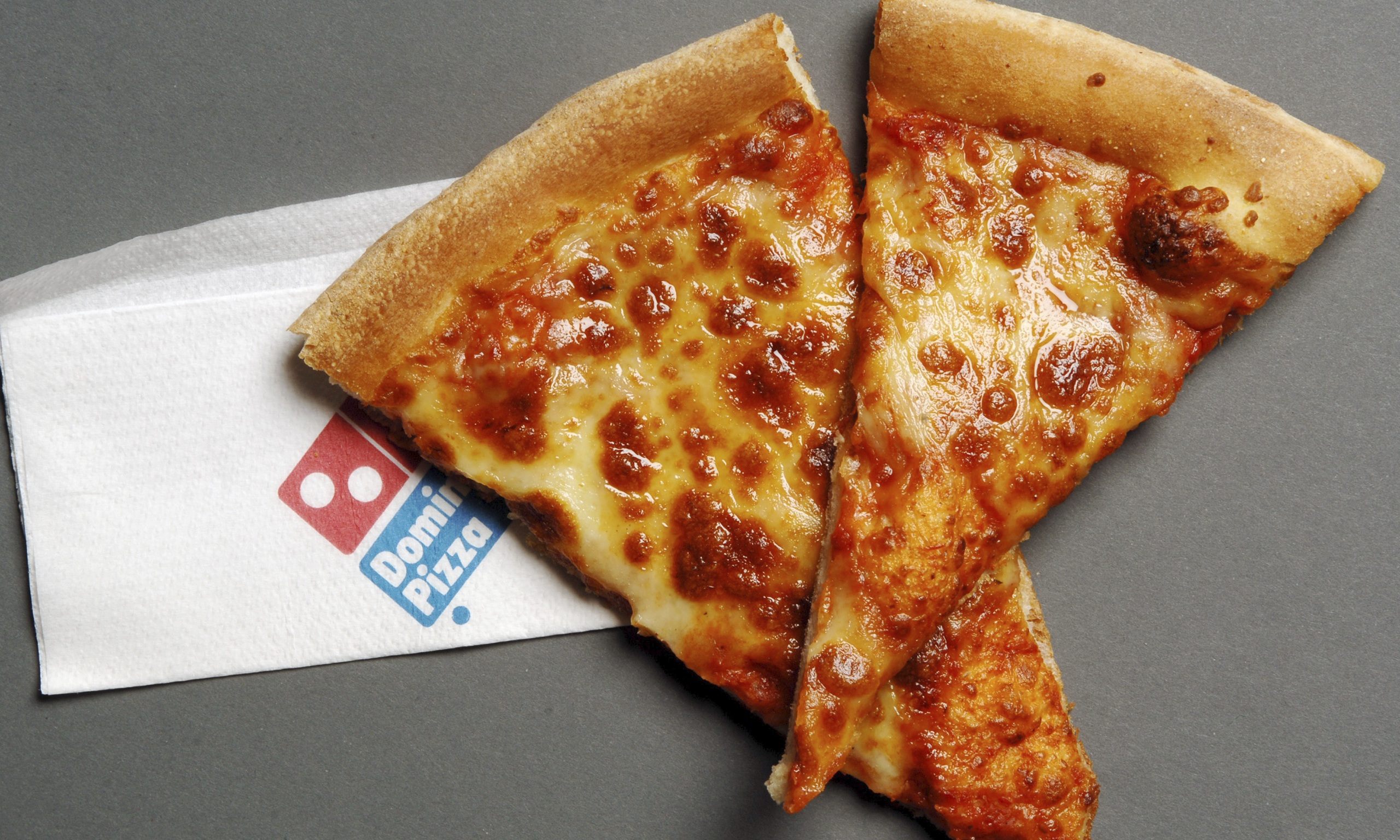 dominos medium pizza size slices