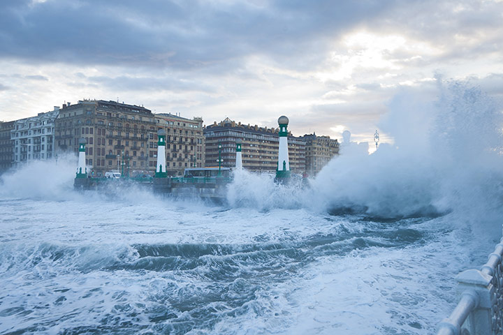 Stormy weather: Strong waves cause damage in San Sebastian and on the Basque coast