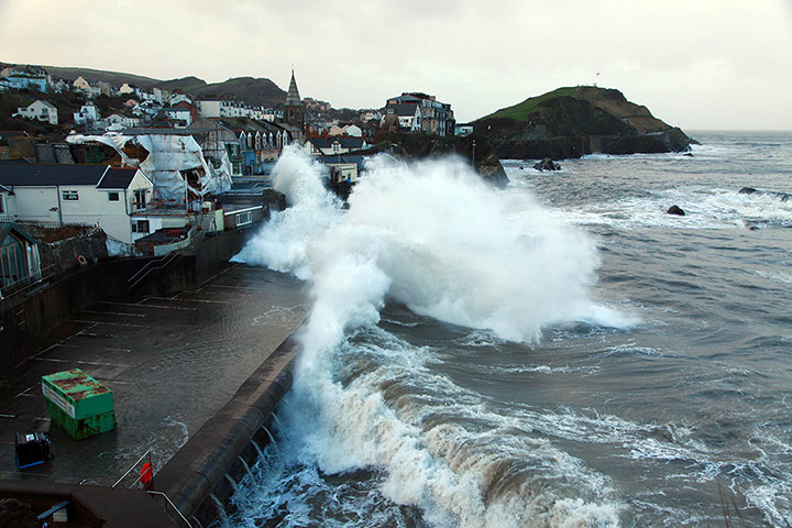 Stormy weather: Huge waves batter North Devon Coast