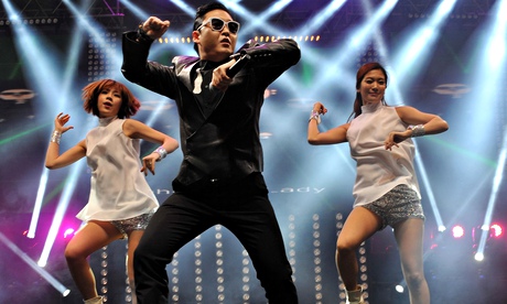 Psy performs Gangnam Style