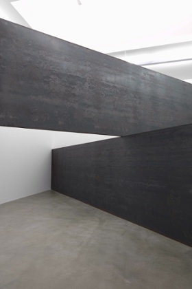 Richard Serra London Cross