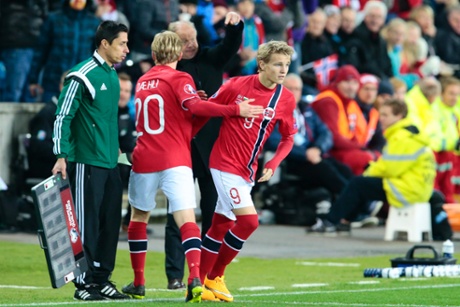 Mats Moeller Daehli is substituted for Martin Odegaard who becomes the youngest player in European Championship history.