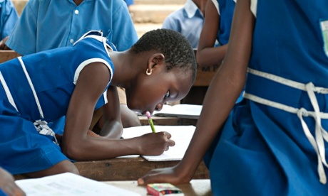 MDG : School girl in Ghana : Riis Presby Model Primary