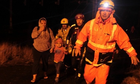 SES volunteers rescue passengers at North Bexley Photograph: Dean Sewell/Oculi