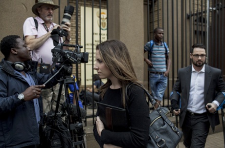 Aimee Pistorius and Carl Pistorius arriving at court earlier today.