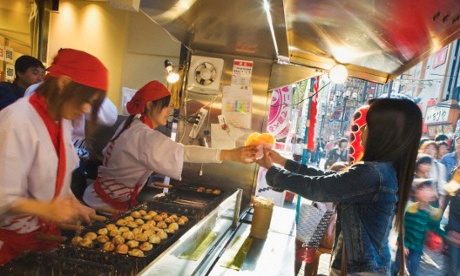 A food stall in Dotombori, Osaka – an area Wakako  would visit as a child.