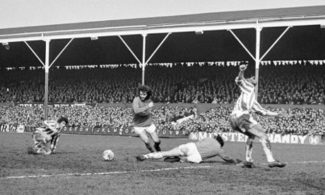 George Best of Manchester United scores past Stoke City goalkeeper Gordon Banks at the Victoria Ground on 20th March 1971.