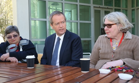 The Leader of the Opposition Bill Shorten with pensioners June Nash and Denise Mott.