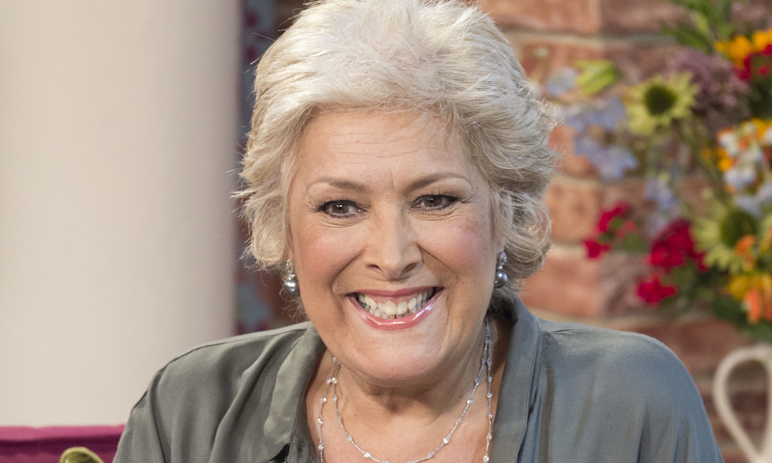 Lynda Bellingham - Alchetron, The Free Social Encyclopedia