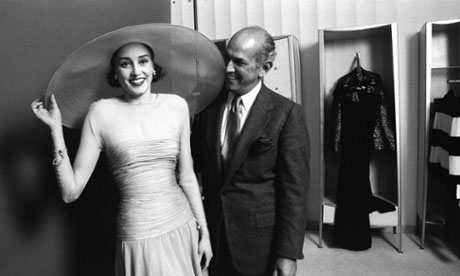Model With Oscar de La Renta